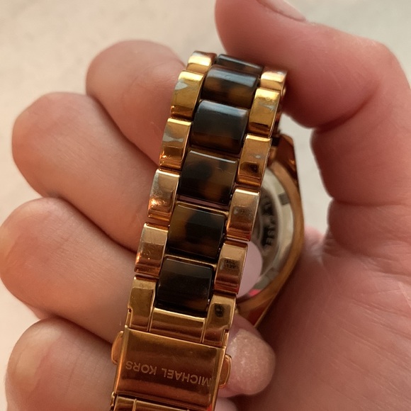 Michael Kors tortoise shell watch (Box included) - Picture 4 of 4